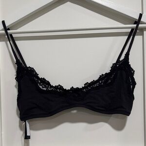 Skims Fits Everybody Lace Scoop Bralette